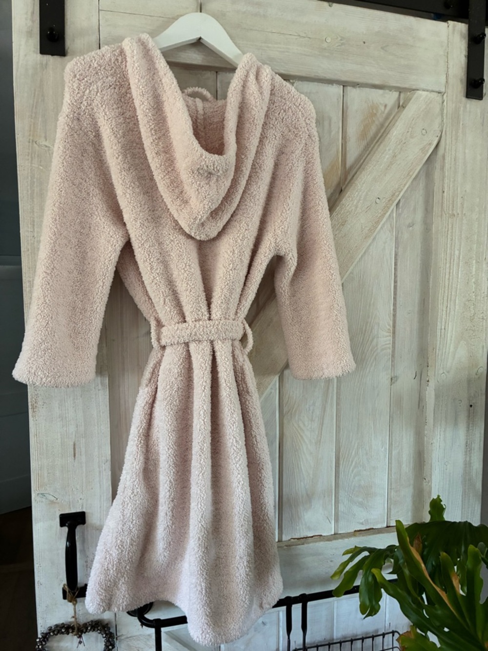 Barefoot Dreams CozyChic Plush Hooded Robe - Blush - Picture 3 of 4